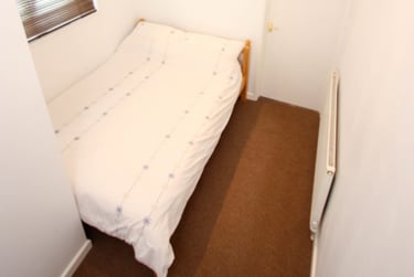 1 bed flat, Devonport Road, Stoke, Plymouth, PL34DL - Image 8